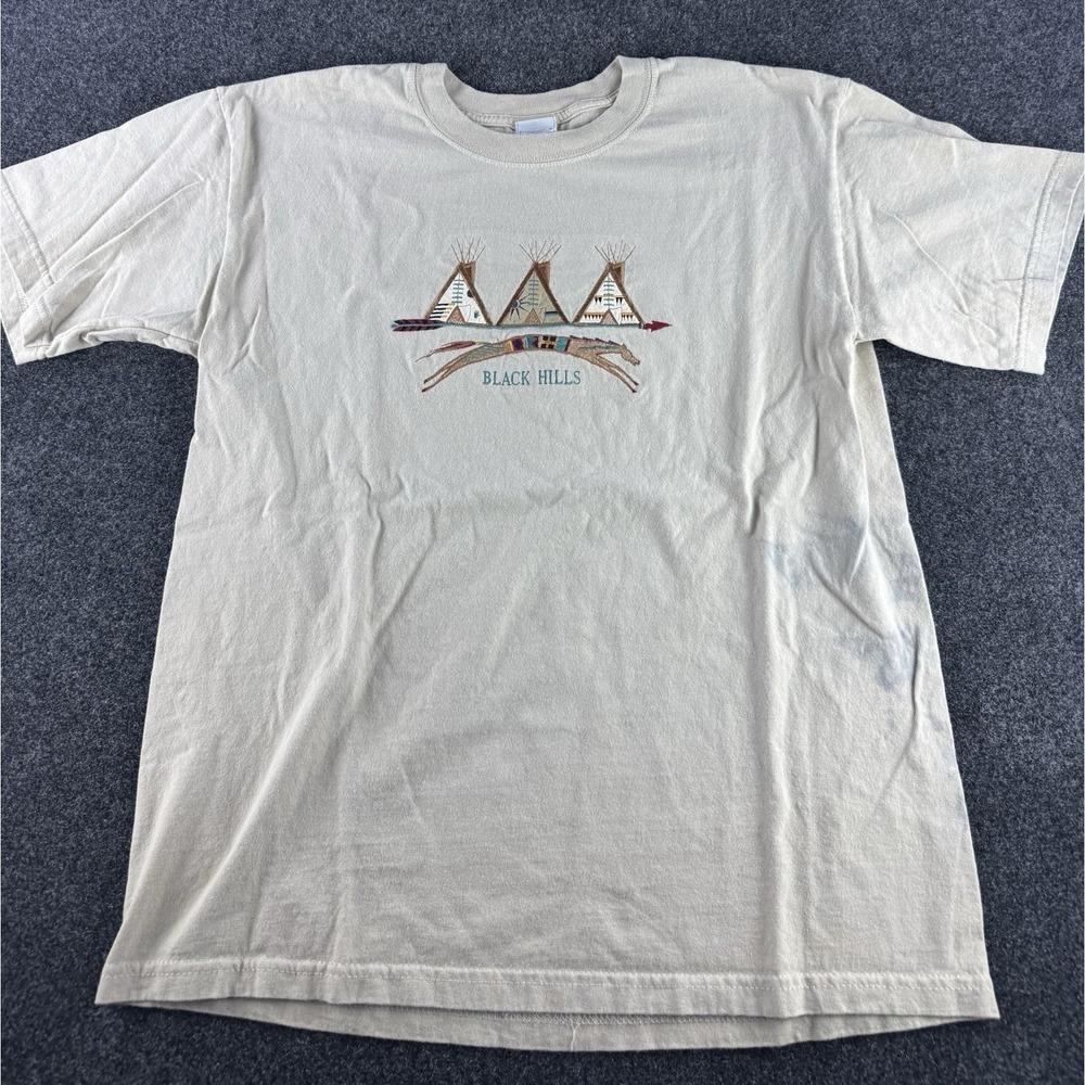 Black Hills T Shirt Native Teepee Embroidered USA Nature L - Picture 2 of 8